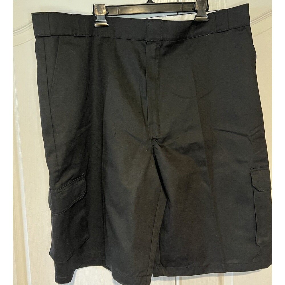 Dickies Loose Fit Cargo Work Shorts Mens 44 Black 13" Inseam Wrinkle Resist NWT